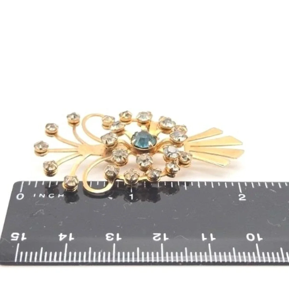 Vintage 1950s Brooch‎ Rhinestone Cluster Bouquet Style Gold Tone Blue Gem Accent